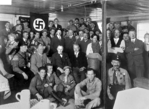 München, Hitler bei Einweihung "Braunes Haus"